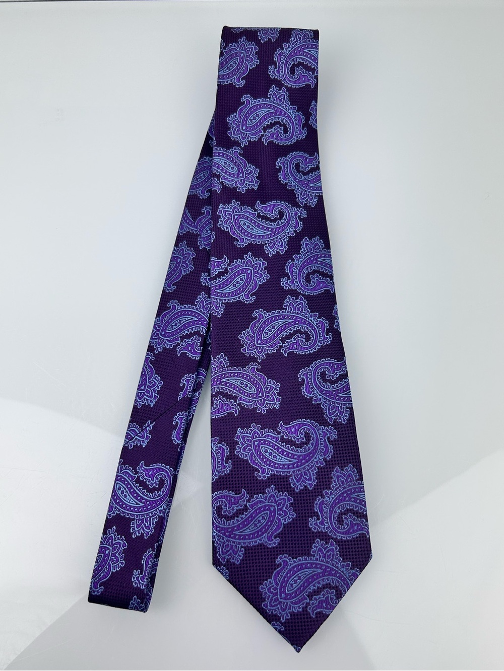 CM Gold Series Paisley Purple Men's Tie 100% Silk Business Casual Formal
